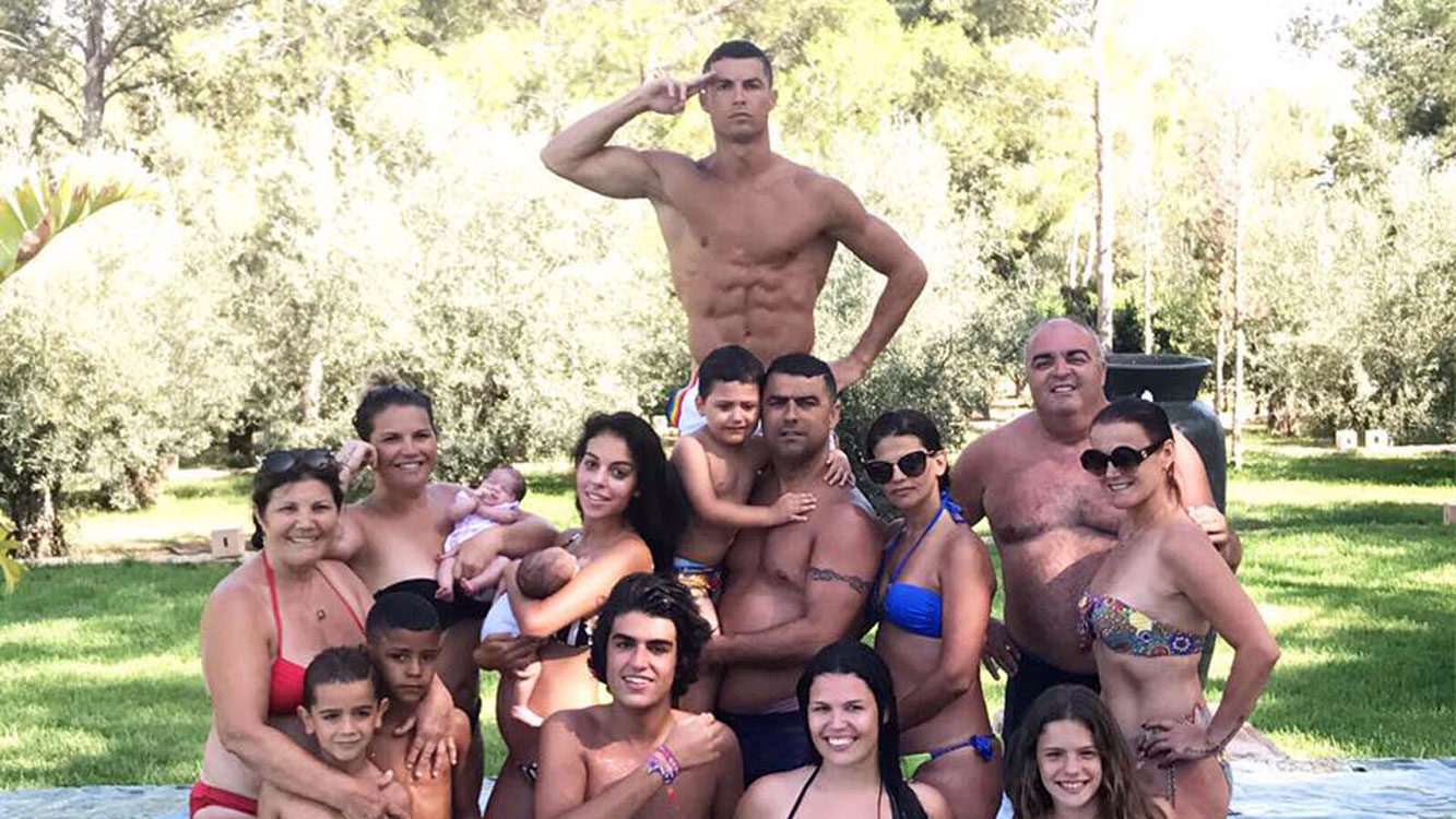Namorada de Ronaldo está grávida: Mostra a barriga pela primeira vez!