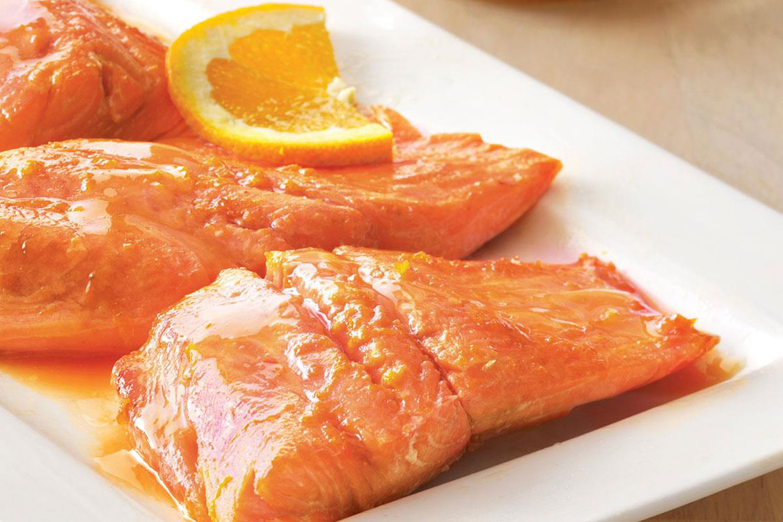 Já experimentou provar uma posta de salmão com laranja?