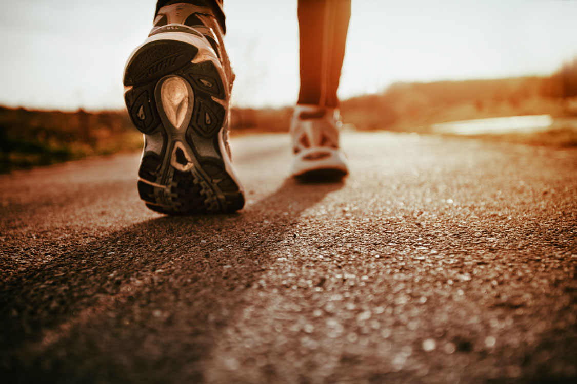 Sim, caminhar emagrece mais do que ir ao ginásio… Mas tem de fazer estas 3 coisas…
