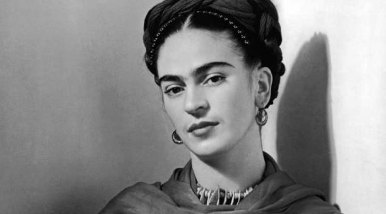 Exposição no Porto reúne quase 250 fotos íntimas de Frida Kahlo