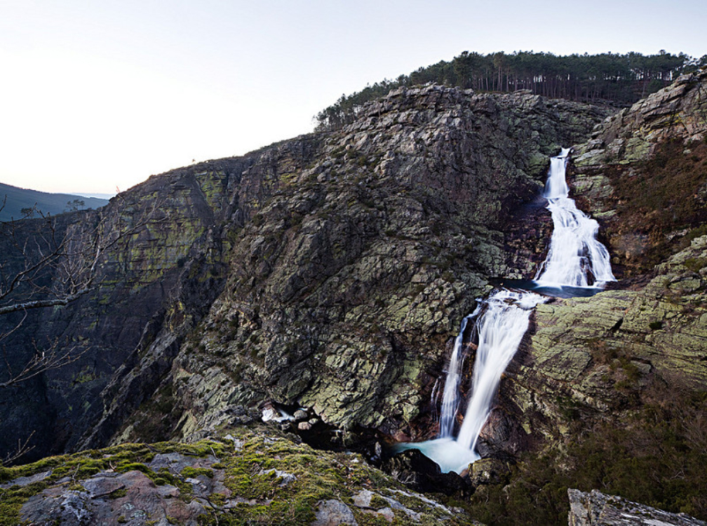 Descobrir Portugal: é obrigatório conhecer estas cascatas secretas neste verão!
