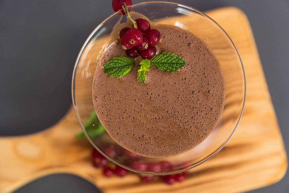 Neste Dia Mundial do Veganismo, fique com esta receita de mousse de chocolate vegan!