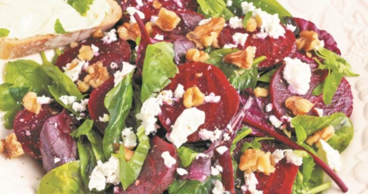 Salada de beterraba e nozes: para agradar aos paladares mais exigentes!