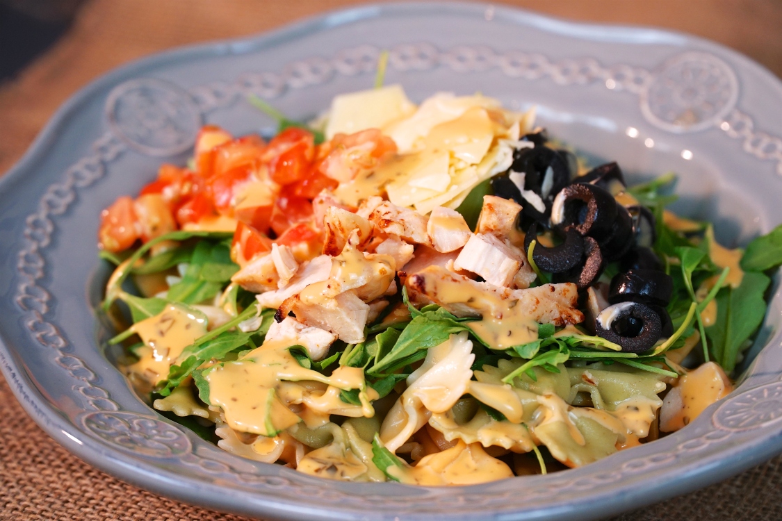 Salada de rúcula, pasta e frango: uma receita saudável!
