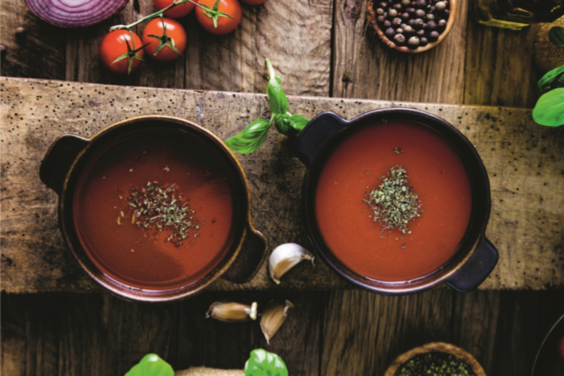 Sopa de tomate: uma entrada que conforta o corpo e a alma!