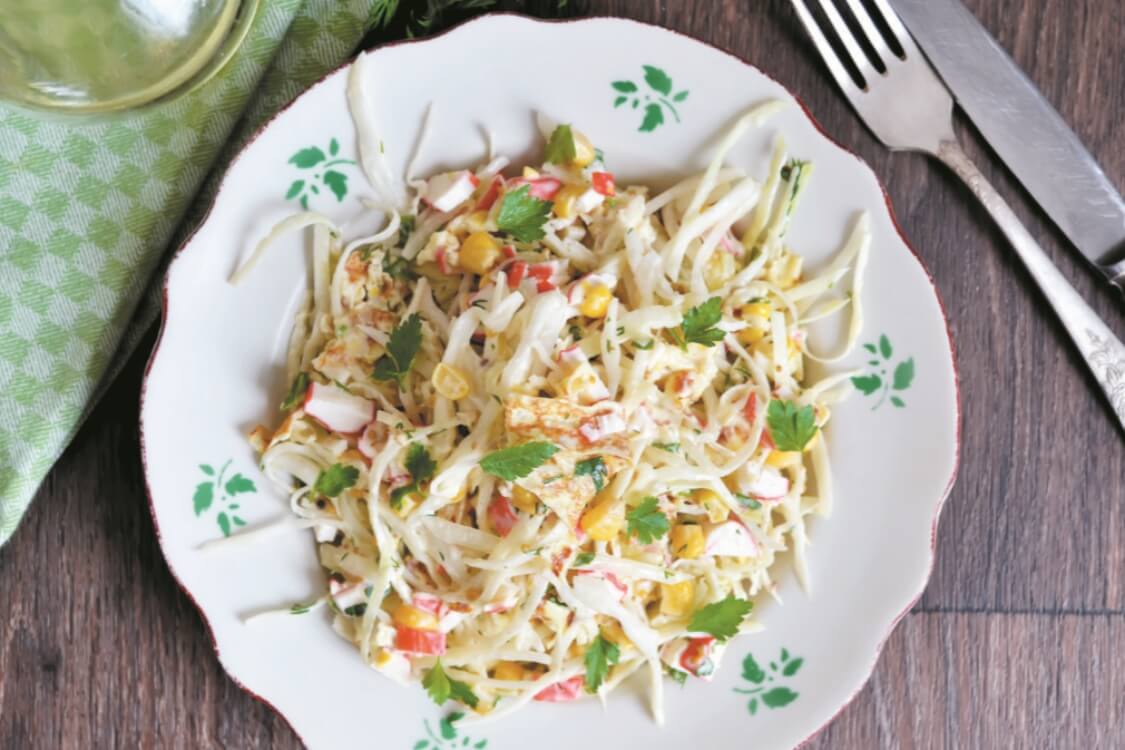 Salada de repolho e delícias do mar: um prato leve… e saboroso!