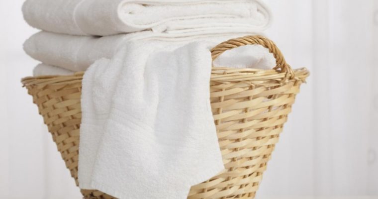 As lavandarias usam estes truques para as roupas brancas ficarem novas!