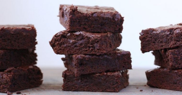 Brownies de chocolate muito simples… e fofos!