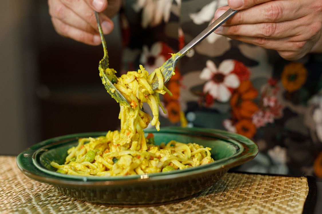 Linguini de frango com molho de coco: mais simples não podia ser!