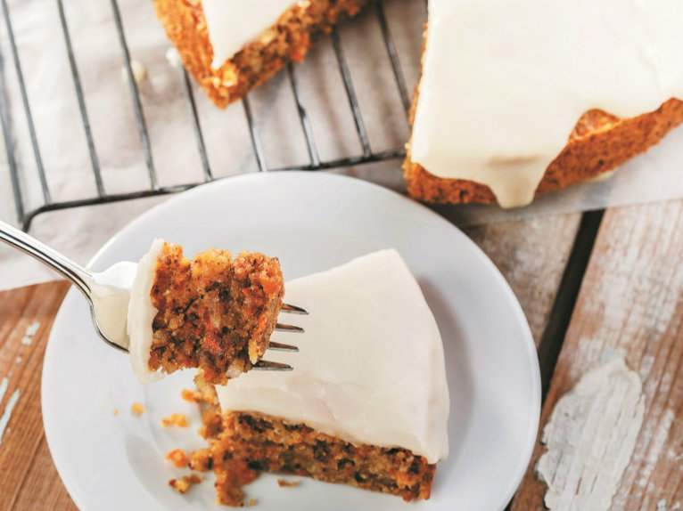 Receita de bolo de cenoura e frutos de casca rija