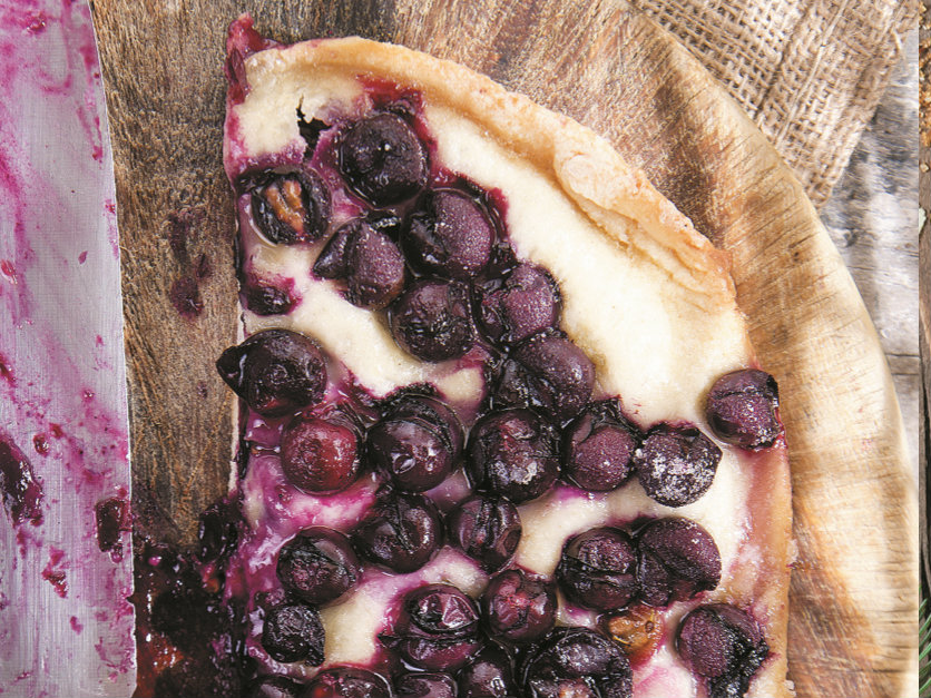 Pizza de Queijo e Mirtilos com 3 ingredientes