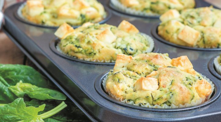 Muffins de espinafres e feta