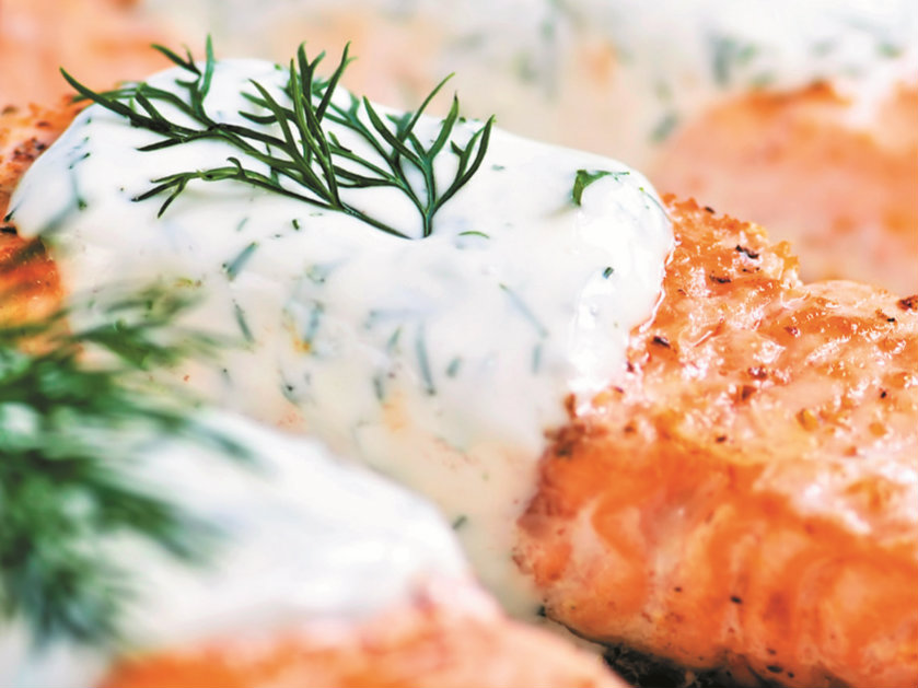 Salmão no forno com molho de funcho