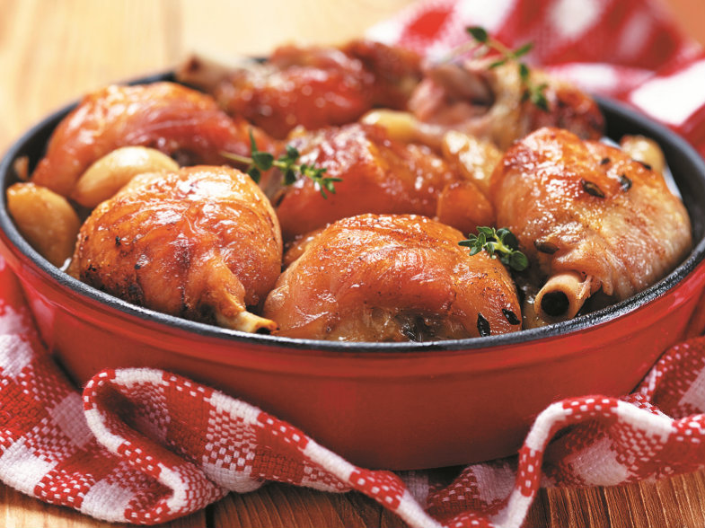 Frango assado com alho fácil e saboroso