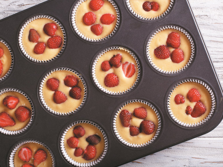 Para fazer um brilharete: bolinhos de morango