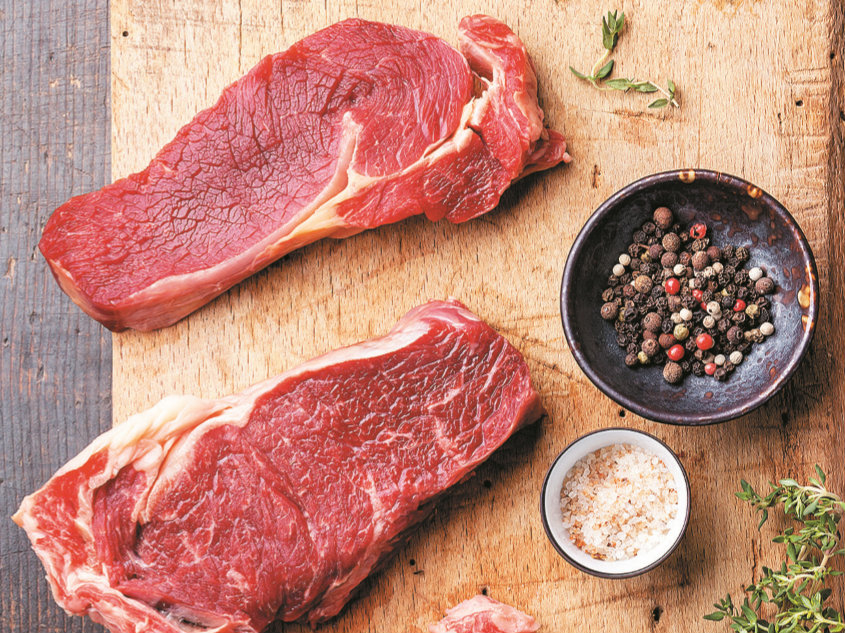 Carne grelhada: bife 4 pimentas