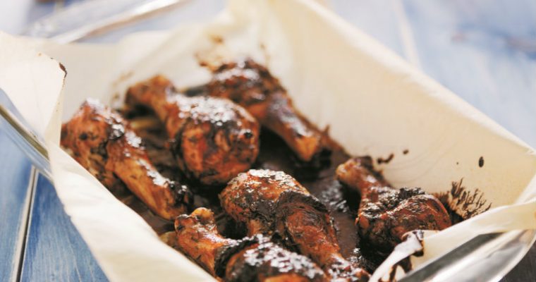 Em apenas três passos: receita de frango à Jamaica