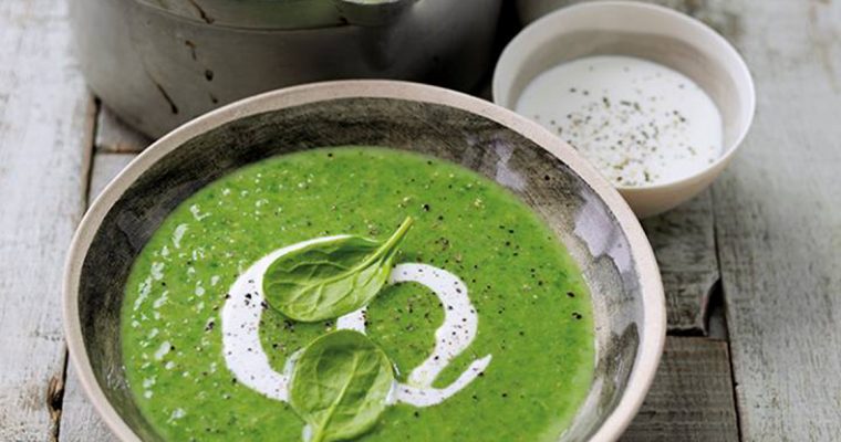 Sopa de quinoa com espinafres e gengibre