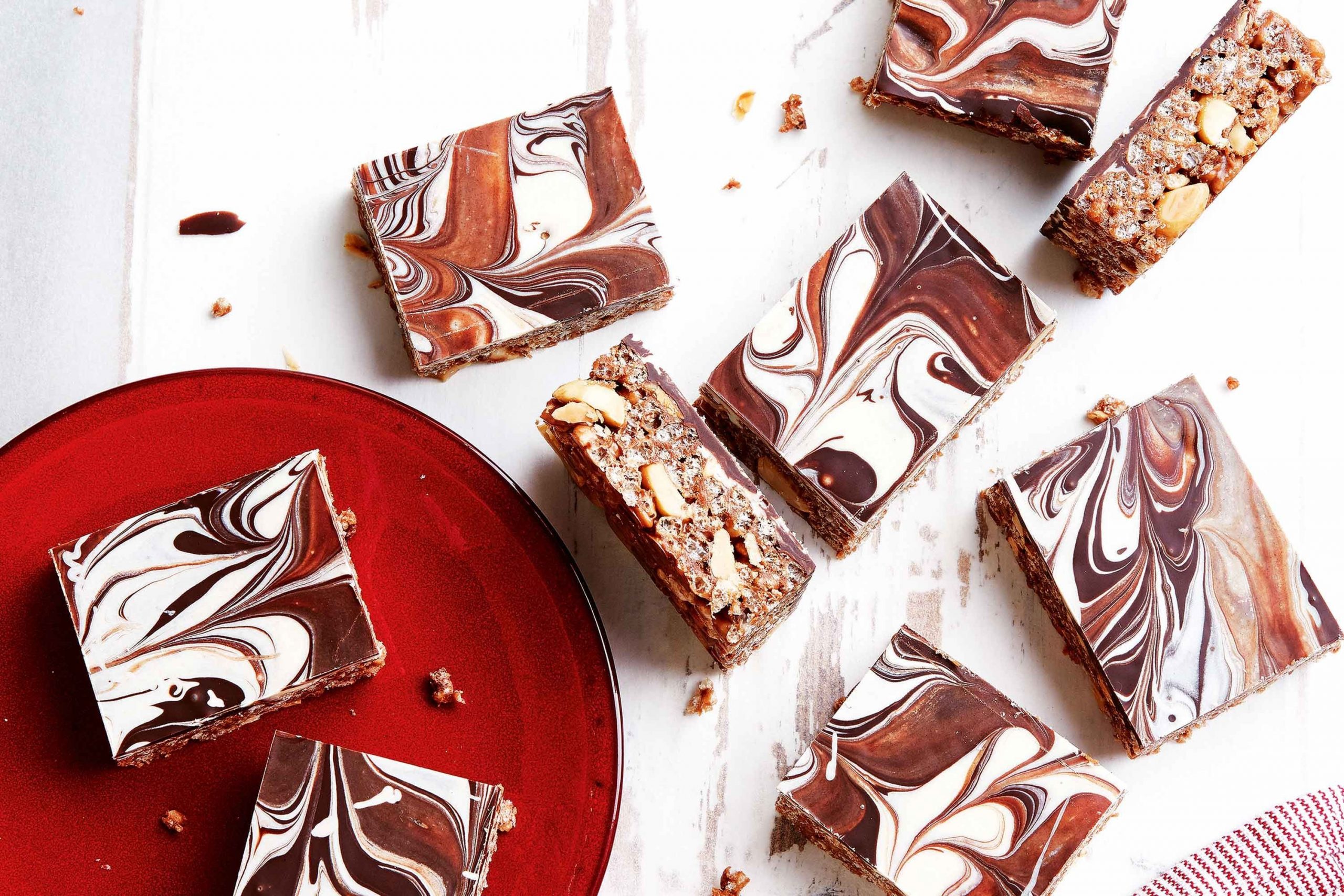 Quadrados de chocolate com amendoim