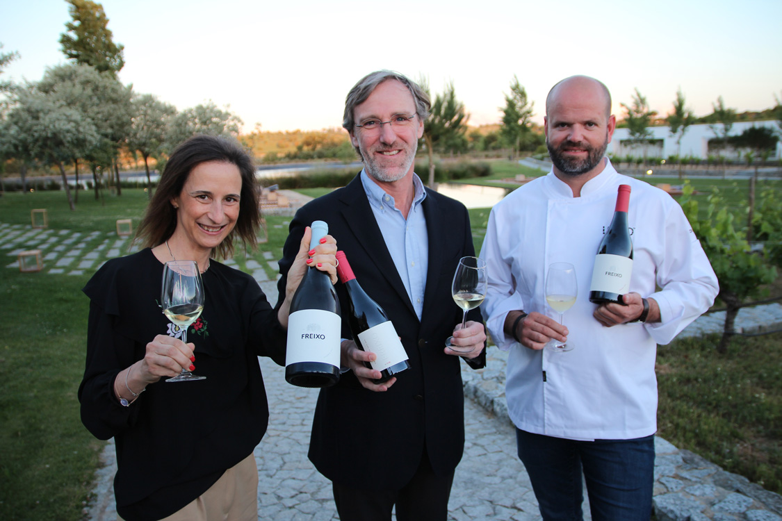 Jantar regado com bons vinhos