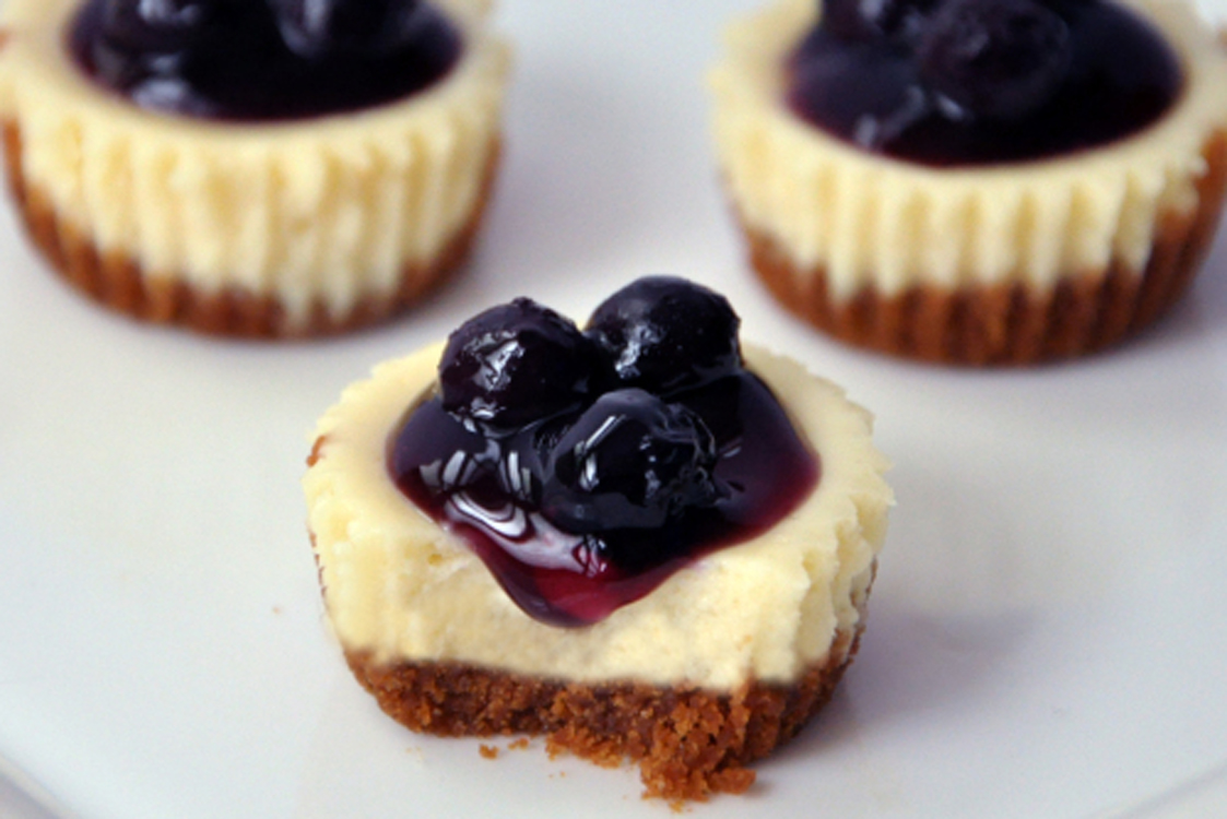 Mini-cheesecakes com mirtilhos