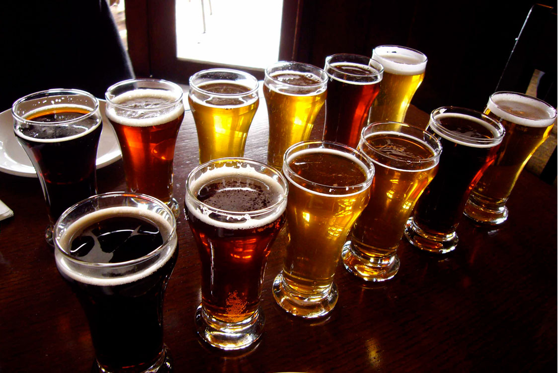 Cerveja e petiscos parece-lhe bem? Vá até Cascais