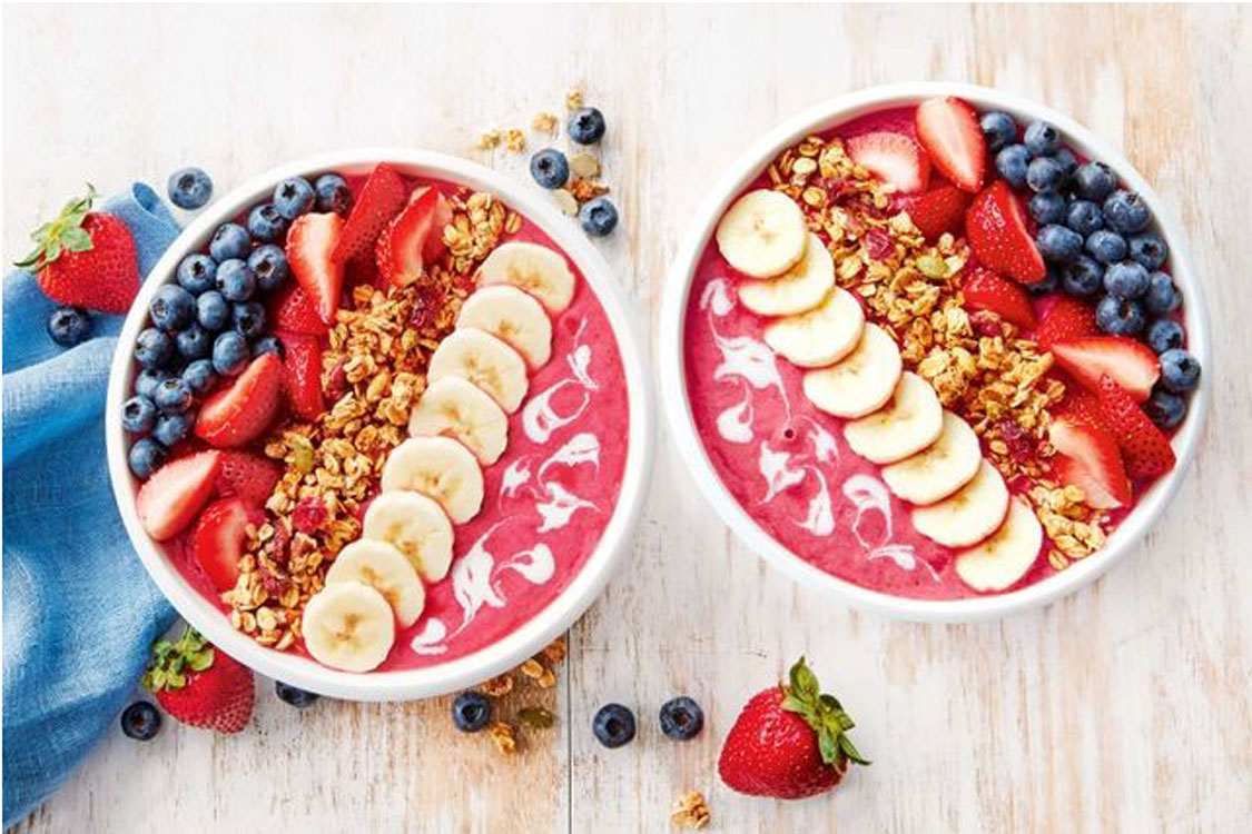 A moda das taças coloridas. Conheça as smoothie bowls