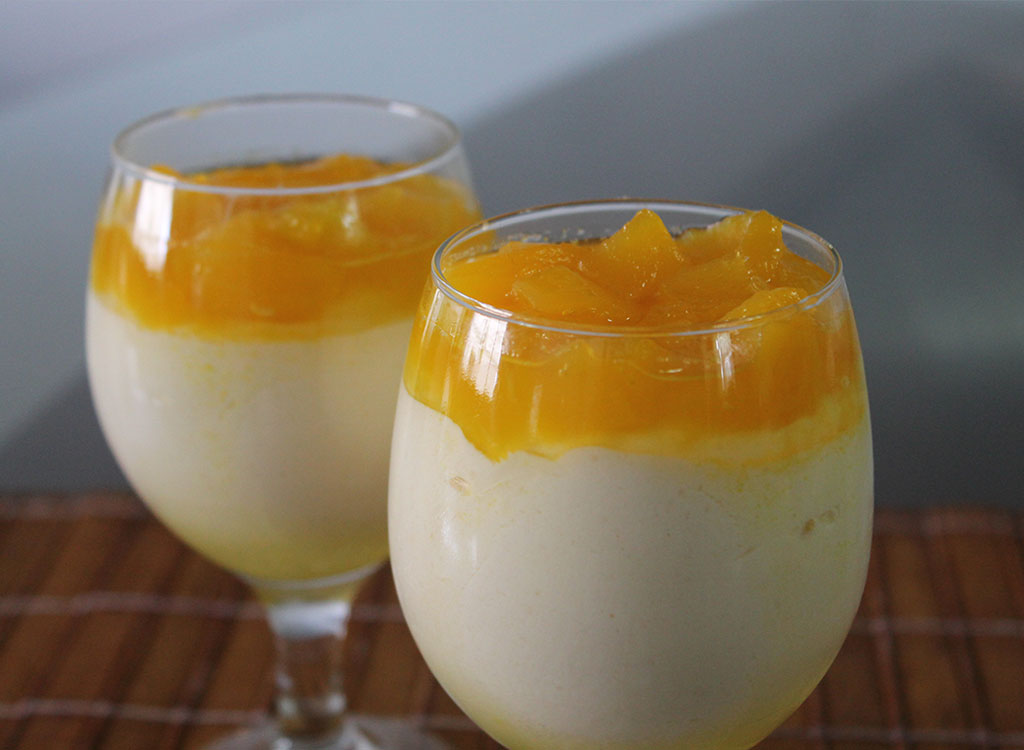 Delicie-se com o sabor tropical da receita de mousse de manga