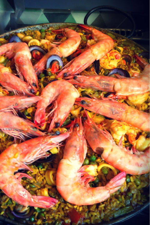 “Viaje” comigo até Espanha com esta saborosa paella à valenciana