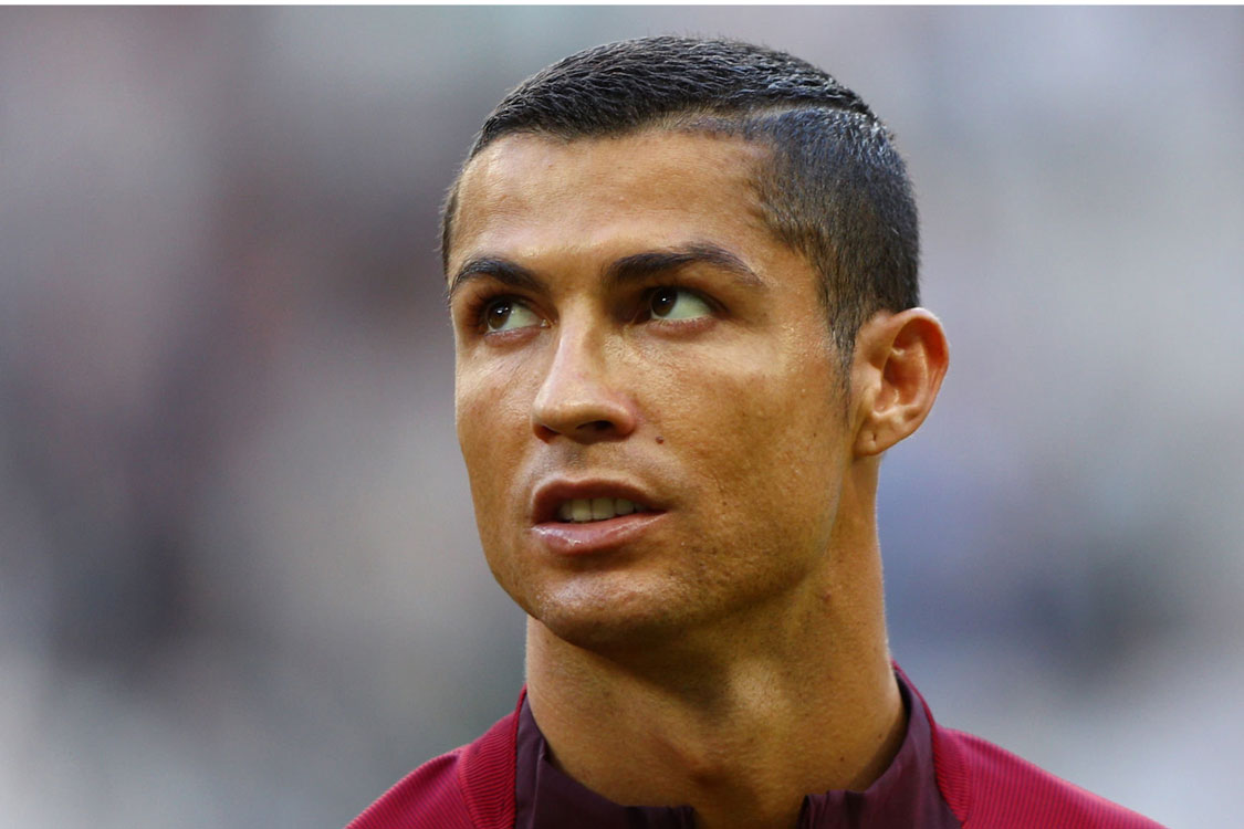 Cristiano Ronaldo confirma o nascimento dos filhos e viaja para Madrid