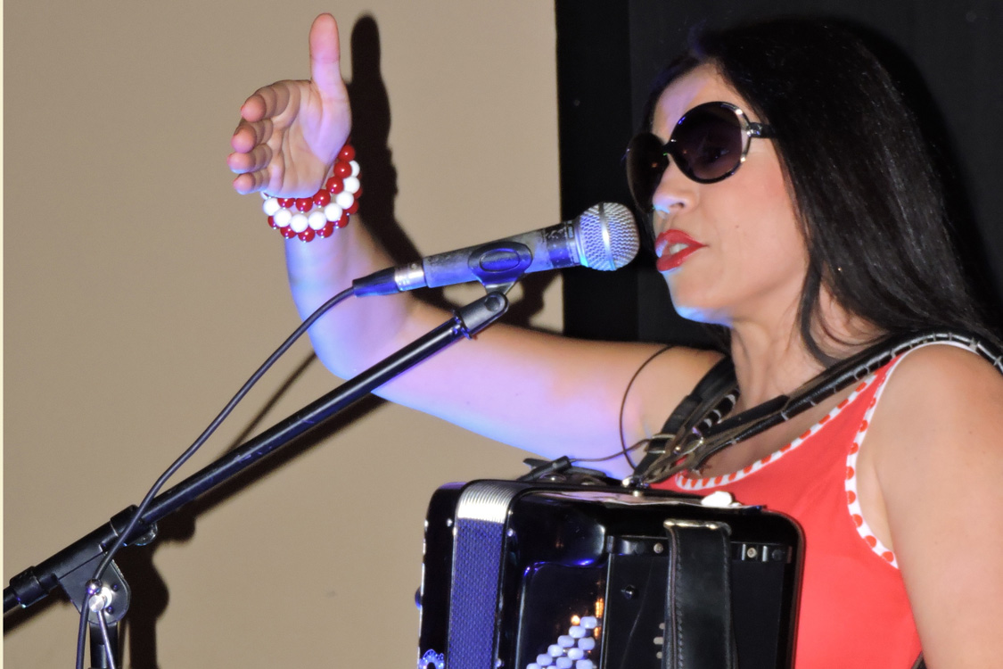 De “levar no pacote” a Avô Cantigas, há de tudo nos santos populares