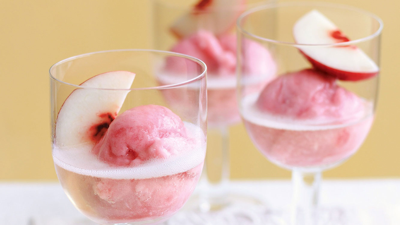 Vai um cocktail com gelado?