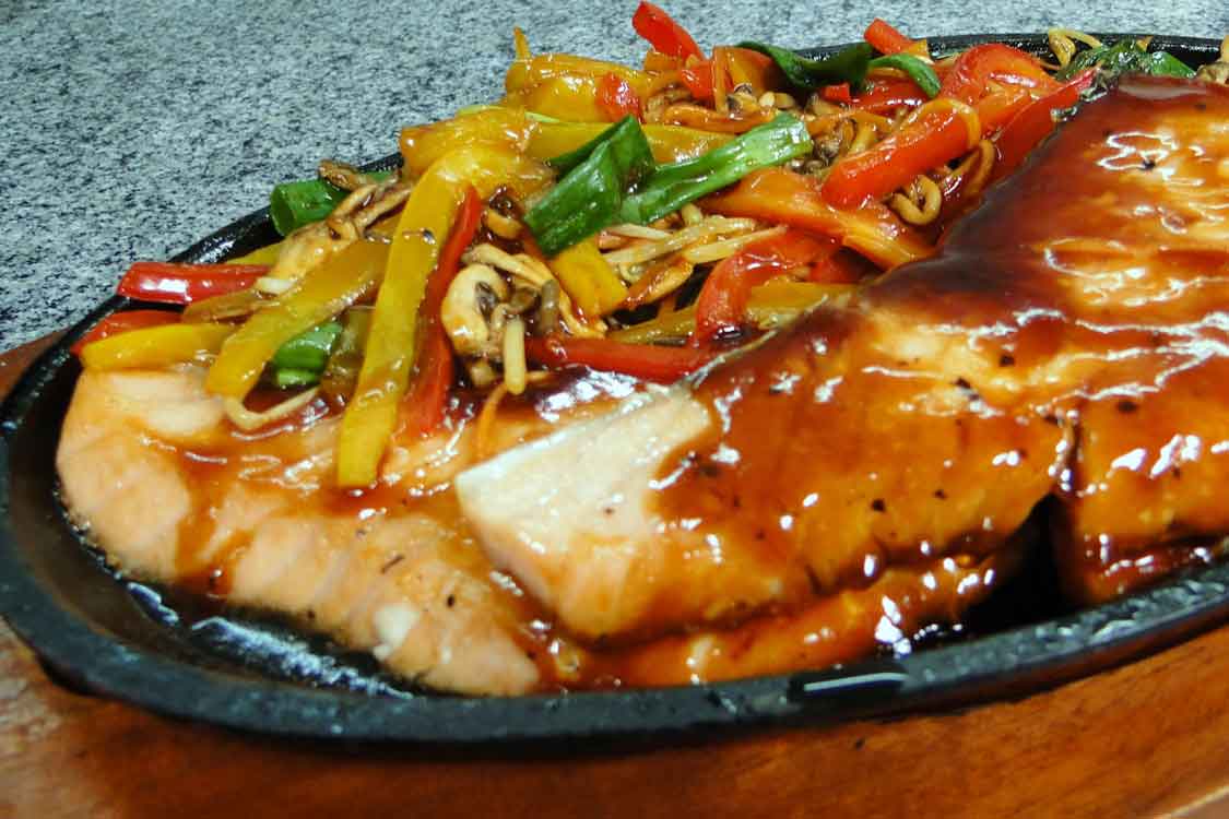 Teppan-yaki de salmão