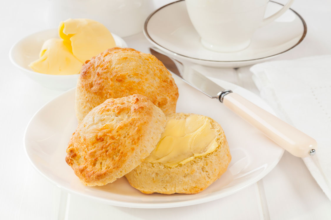 Quer uns scones, sua alteza?