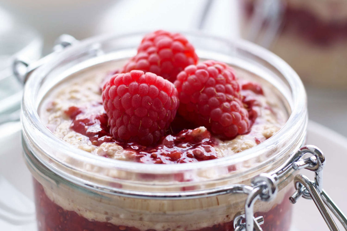 Não vai resistir a este overnight de framboesa…