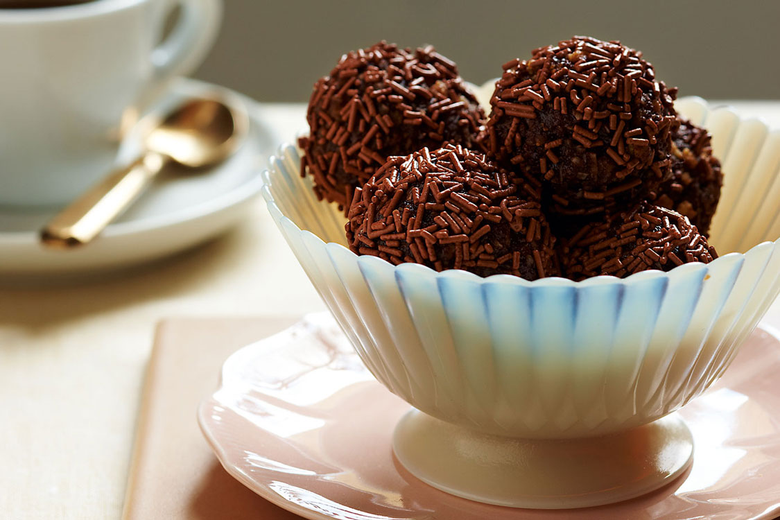 Brigadeiro sem açúcar e sem glúten para a sua Consoada!