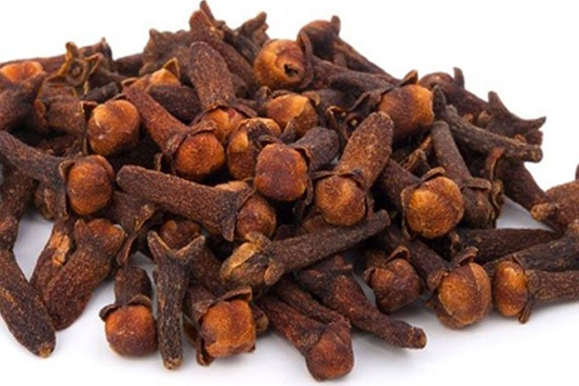 Quer perder peso? Então, tem de comer já cravo da Índia!