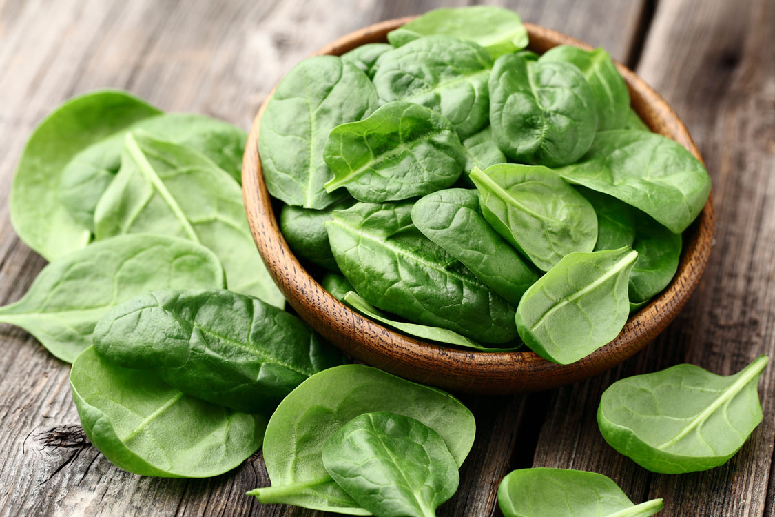 Será que comer muitos espinafres faz mal?