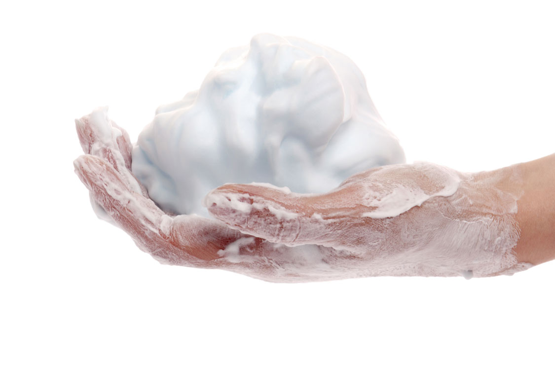 A espuma de barbear é muito útil para as tarefas domésticas!