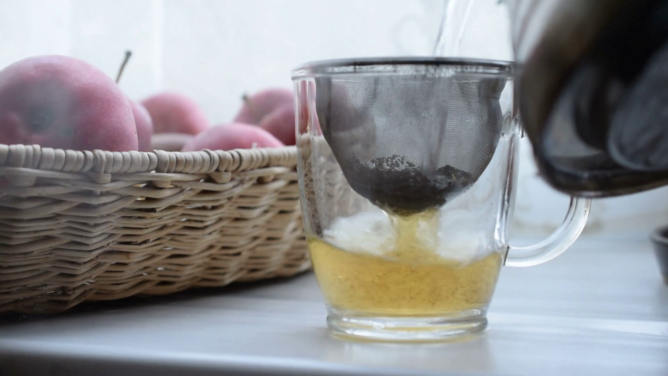 Sempre errou ao preparar chá! Veja como deve fazer…