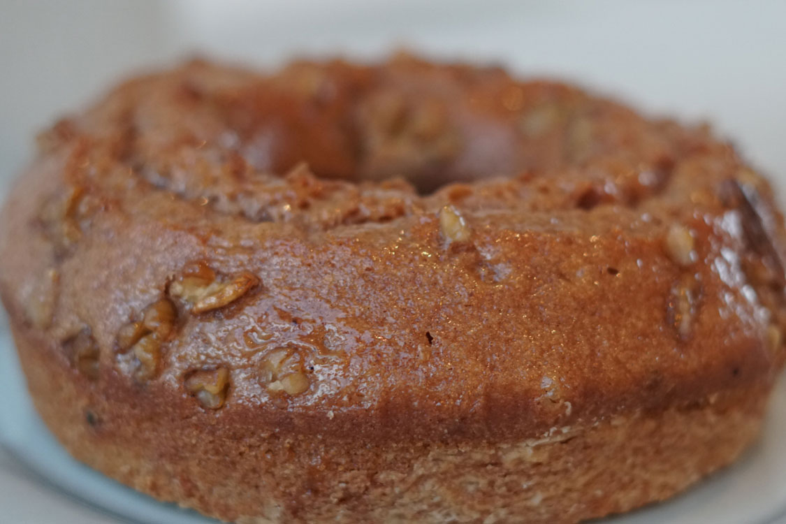 Surpreenda os seus amigos com este bolo de noz!