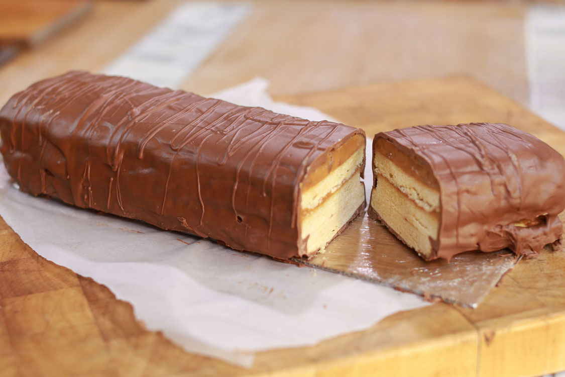 Neste Dia tão especial, um presente para todas as mulheres: twix gigante!