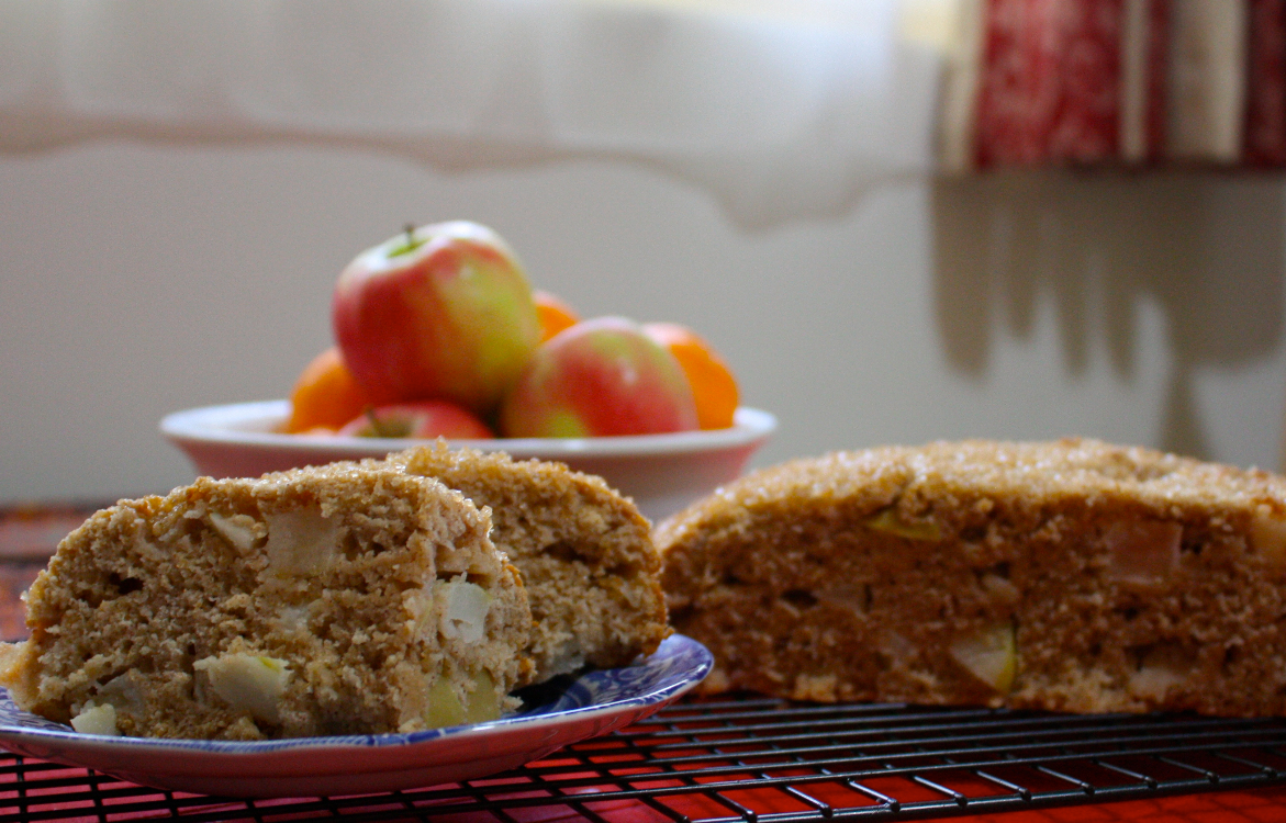 Bolo de maçã sem farinha e sem açúcar