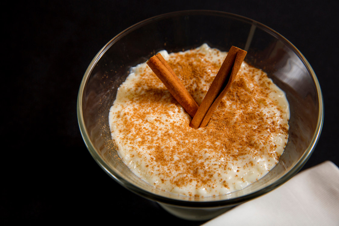 Receita saudável de arroz-doce sem glúten e sem lactose