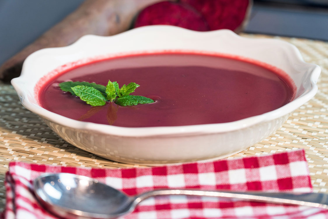 Sopa de beterraba e batata-doce