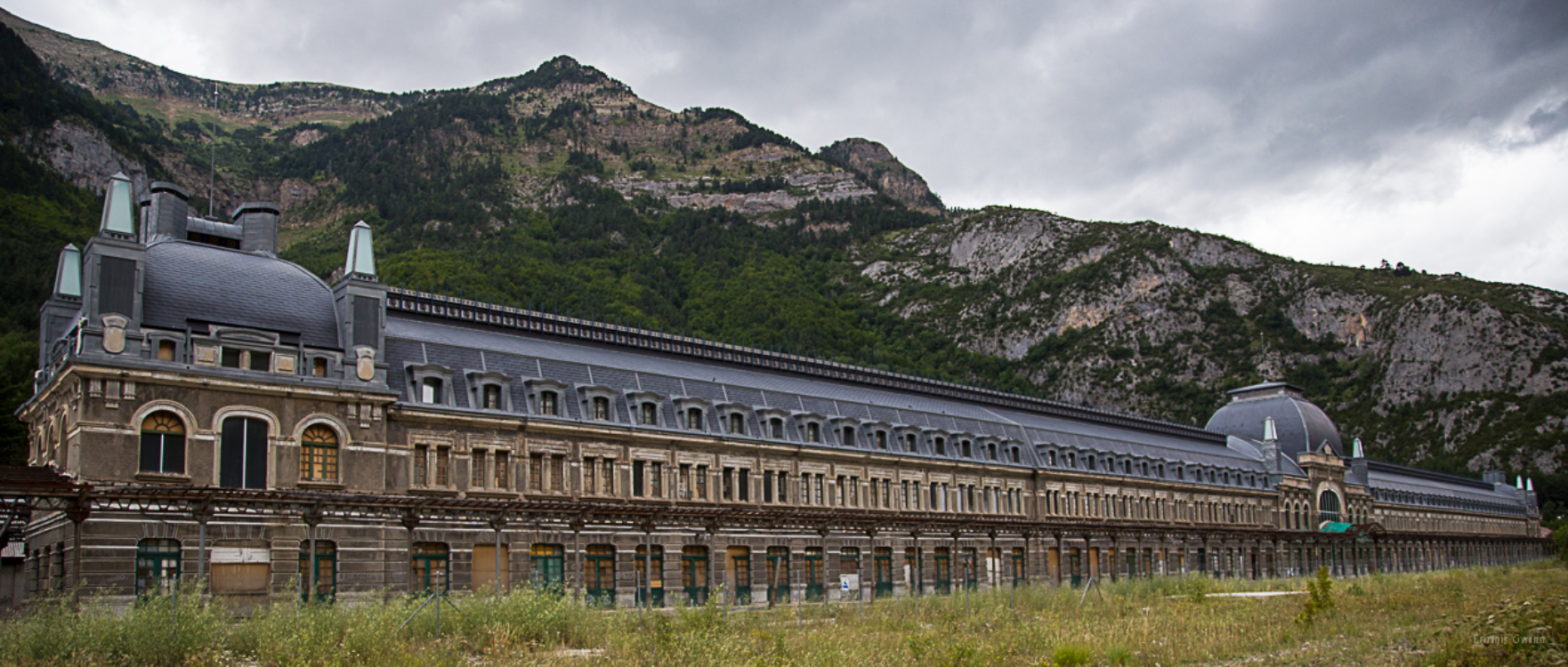 Esta é uma das estações de comboio mais bonitas do mundo… e está abandonada!