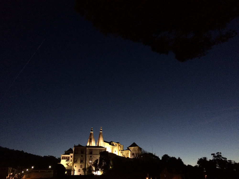 Aceita uma caminhada noturna por Sintra… em aldeias fantasma?