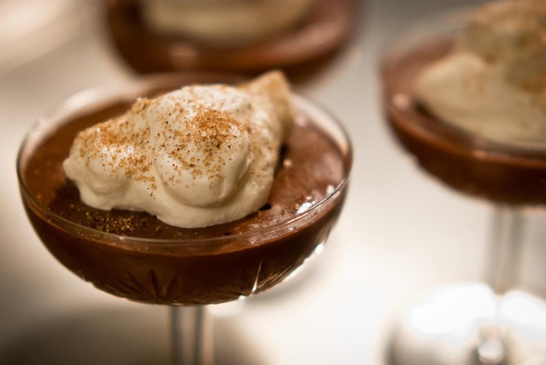 Receita super rápida de mousse de chocolate: só demora 12 minutos!