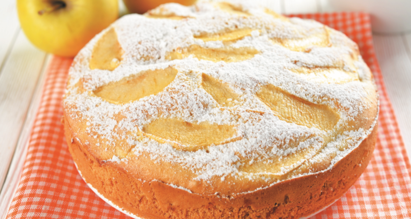 Bolo de iogurte, maçã e mel