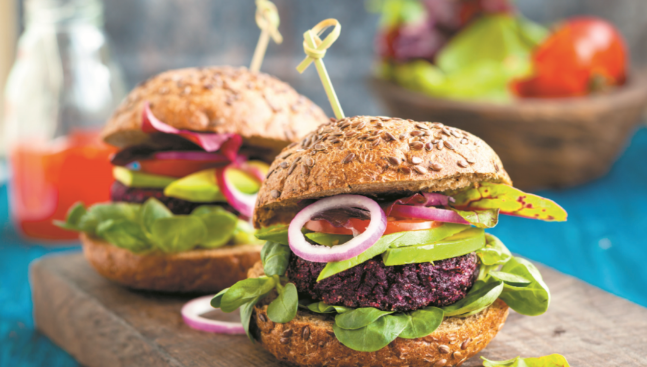 Hambúrguer de beterraba e quinoa
